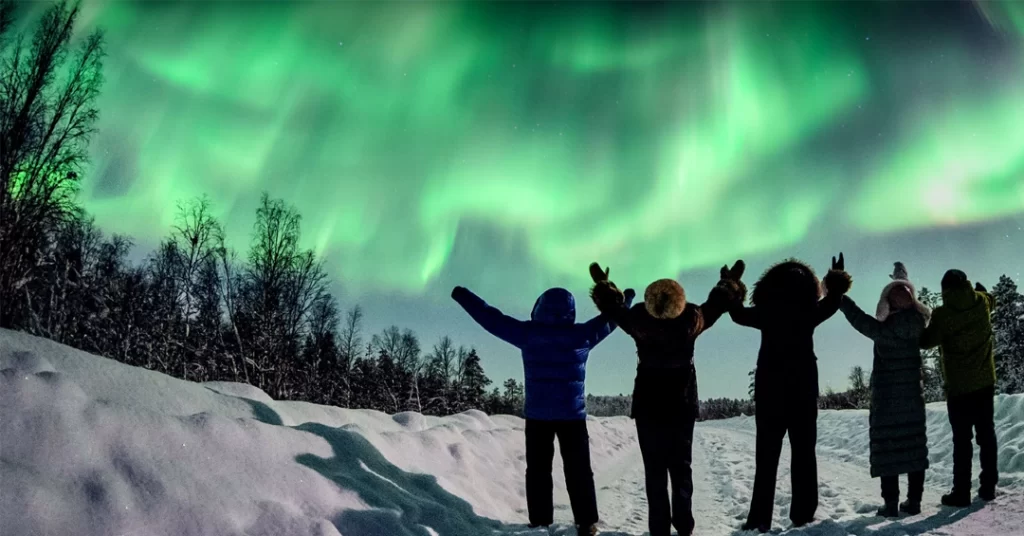 Northern Lights Tour in Murmansk Russia Package